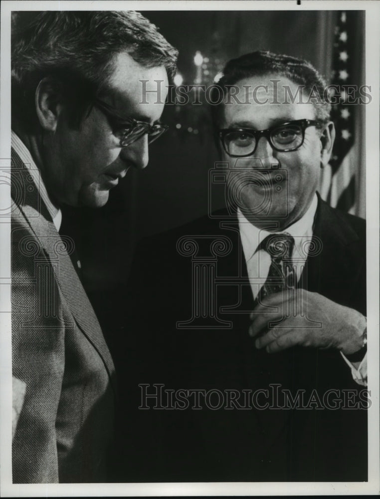 1975 Press Photo Henry Kissinger &amp; John Chancellor on &quot;New World--Hard Choices&quot; - Historic Images