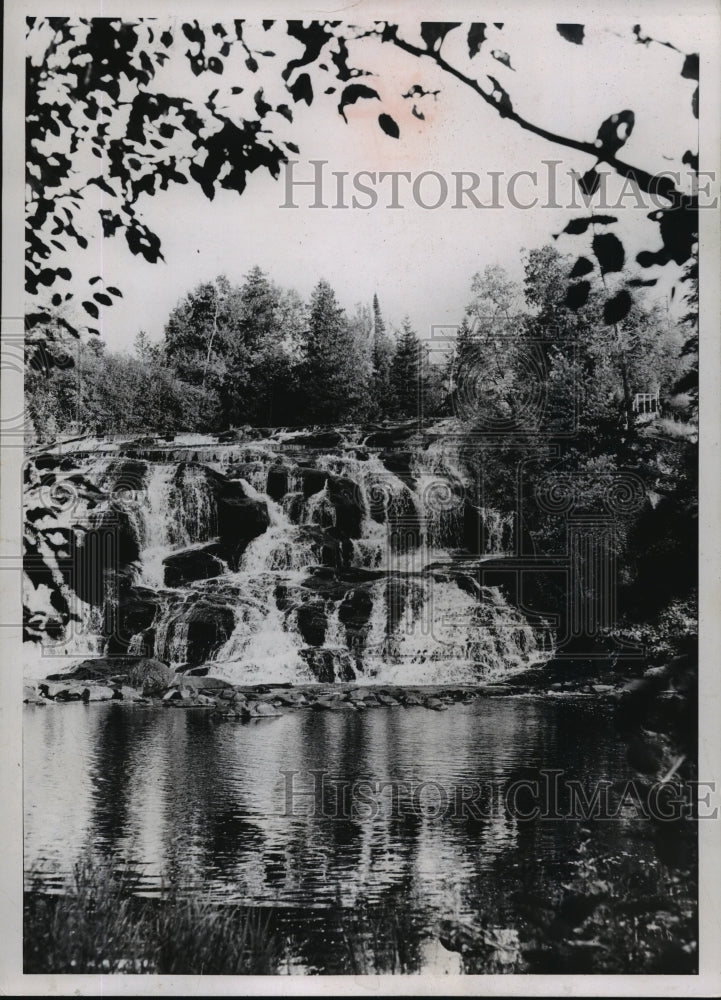 1955 Press Photo Bond Falls North of Watersmeet Michigan on Ontonagon River- Historic Images