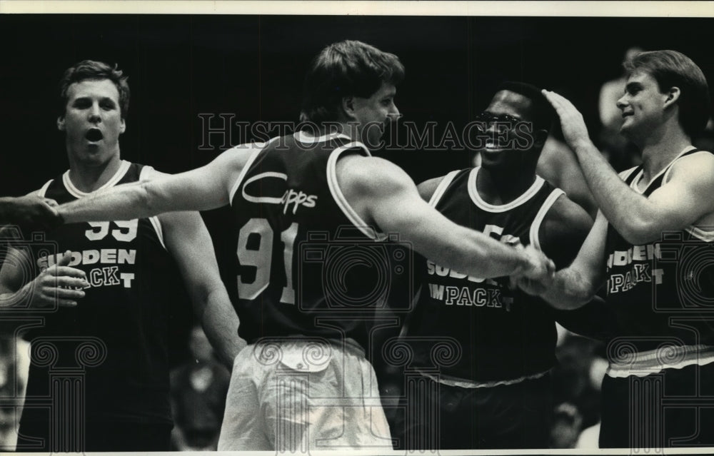 1990 Press Photo Retired Packer John Anderson with Sudden Impackt players- Historic Images