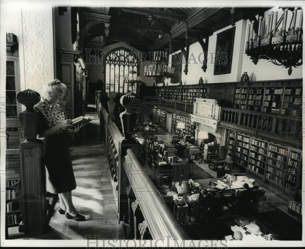 1966 Press Photo Folger Library Directed by Louis Wright in Washington D.C.- Historic Images