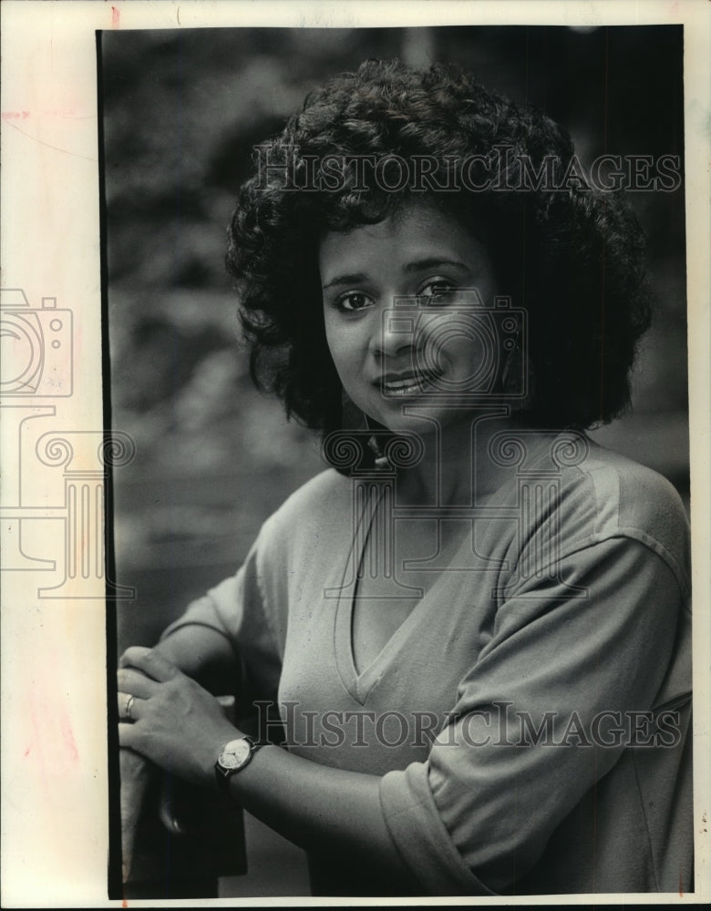 1983 Press Photo Beverly Lofton, singer, married to James Lofton football player- Historic Images