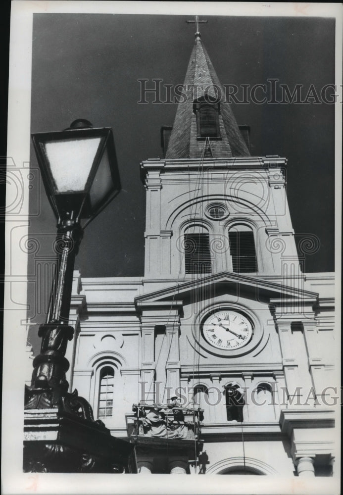 1976 Press Photo Saint Louis Cathedral Having Being Repaired- Historic Images