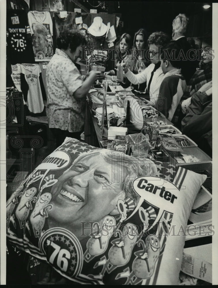 1977 Press Photo Souvenir counter at Railroad depot in Plains, Georgia- Historic Images