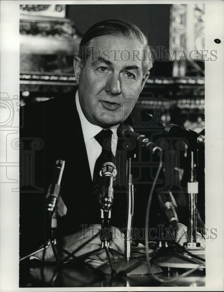 1975 Press Photo Britain&#39;s Foreign Secretary James Callaghan in London- Historic Images