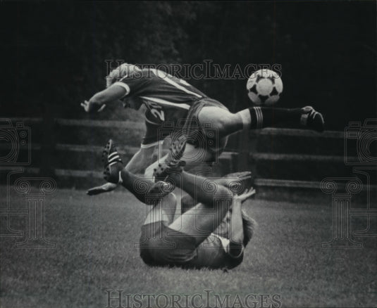 1983 Press Photo Marquette University's Soccer team at Bavarian Field- Historic Images