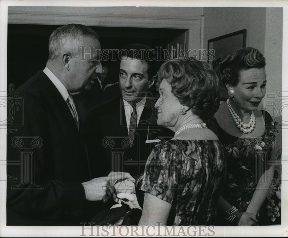 1964 Press Photo Harry John Brown meeting guests at a women&#39;s league reception- Historic Images