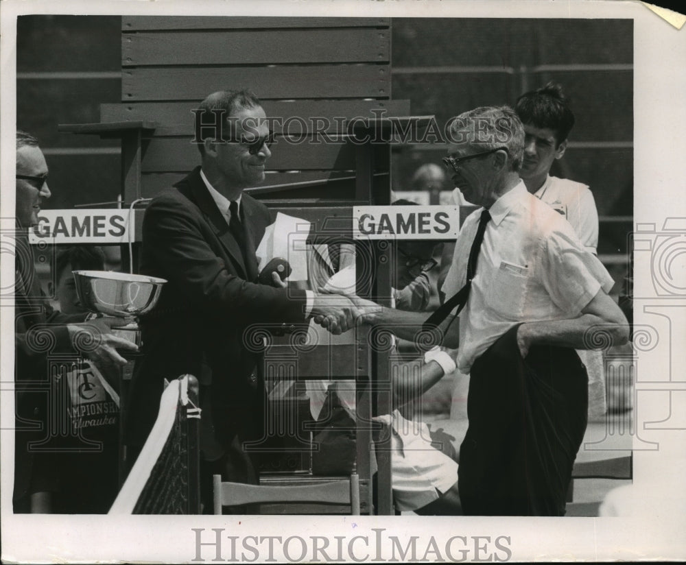 1987 Press Photo Bill Letwin was honored in ceremonies at National tennis finals- Historic Images