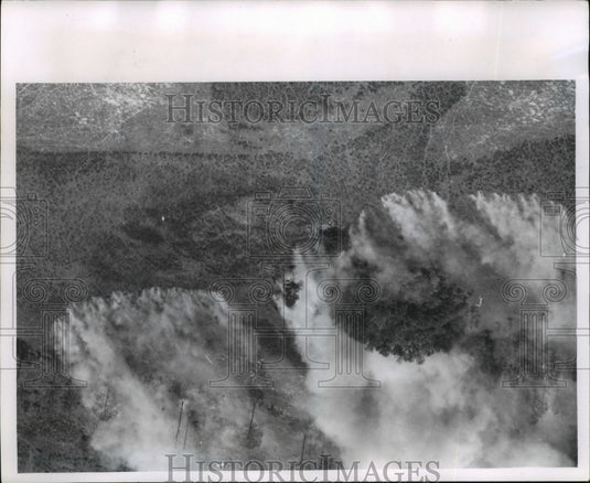 1967 Press Photo Fires Sweep Through Florida Everglades - mja66746