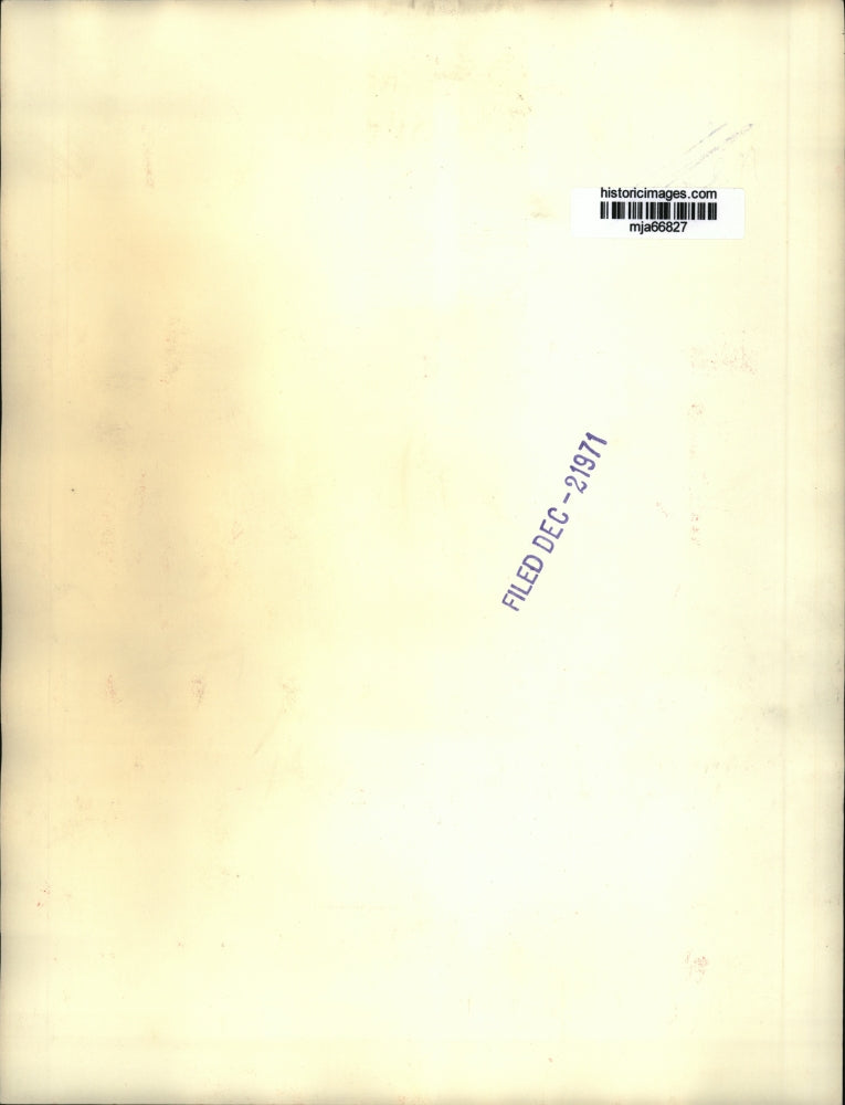 1971 Press Photo Jerris Leonard Informing Newsman in Alabama - mja66827