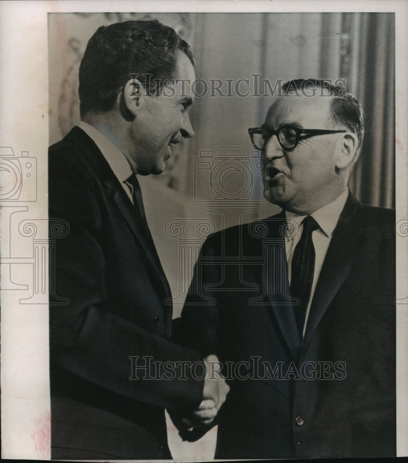 Load image into Gallery viewer, 1962 Press Photo Richard Nixon and Edmund Brown shake hands before their debate
