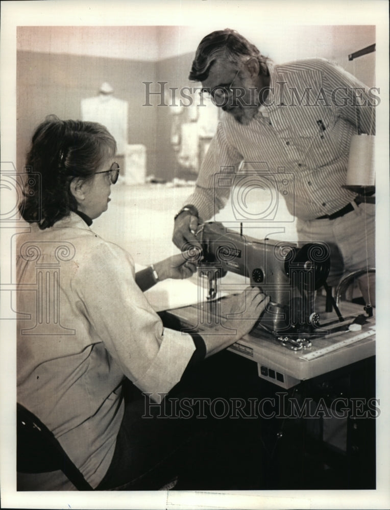 1993 Press Photo Tepee-Makers Al and Joyce Levins- Historic Images