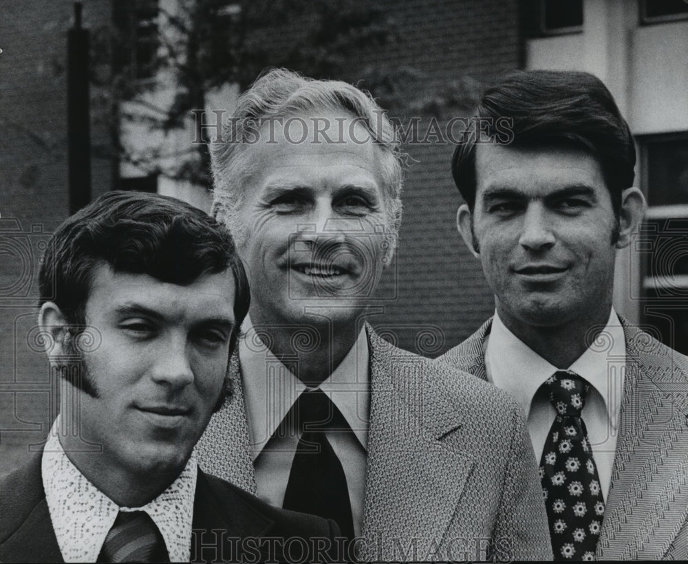 1975 Press Photo Larry Riley - Russel Coley - Garry Wynveen.UWM sports- Historic Images