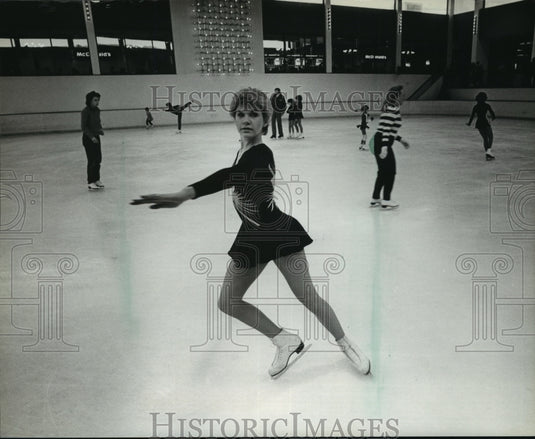 1982 Press Photo Stacey Lees of Janesville, Champion Figure Skater - mja67386- Historic Images