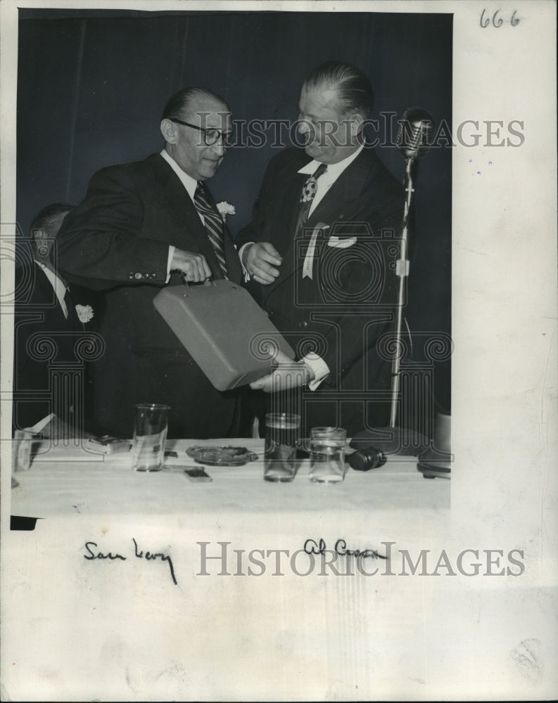 1952 Press Photo Al Cissa &amp; Sam Levy at Elks Club Party - mja67484- Historic Images