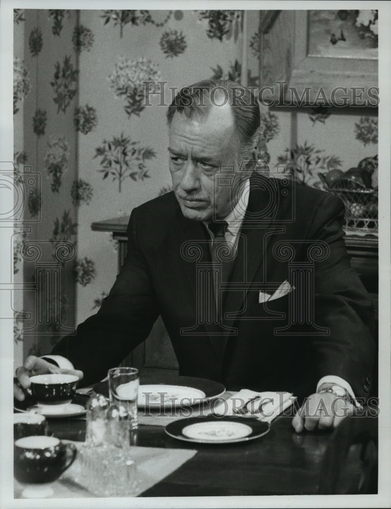 1973 Press Photo Actor David Lewis as Dean Henry Pierce in &quot;Bright Promise&quot;- Historic Images