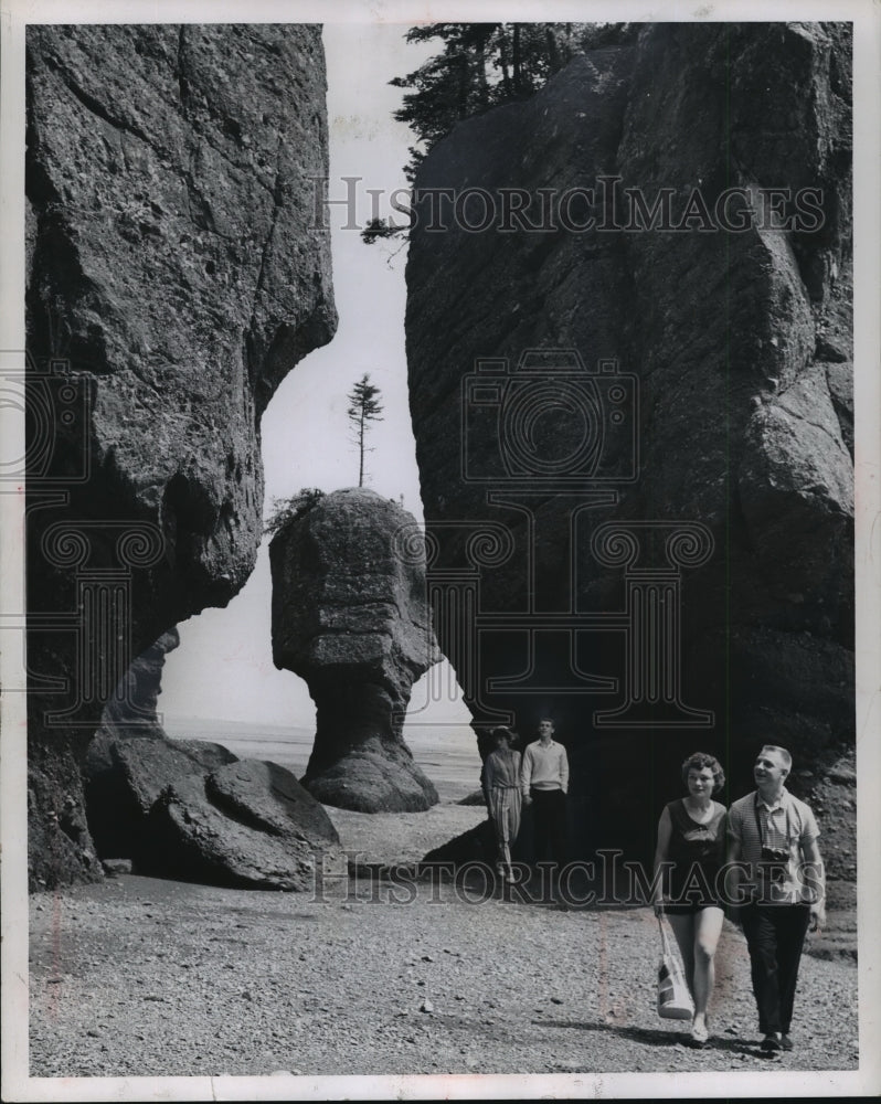 1964 Press Photo Hopewell Rocks Near Moncton, New Brunswick- Historic Images