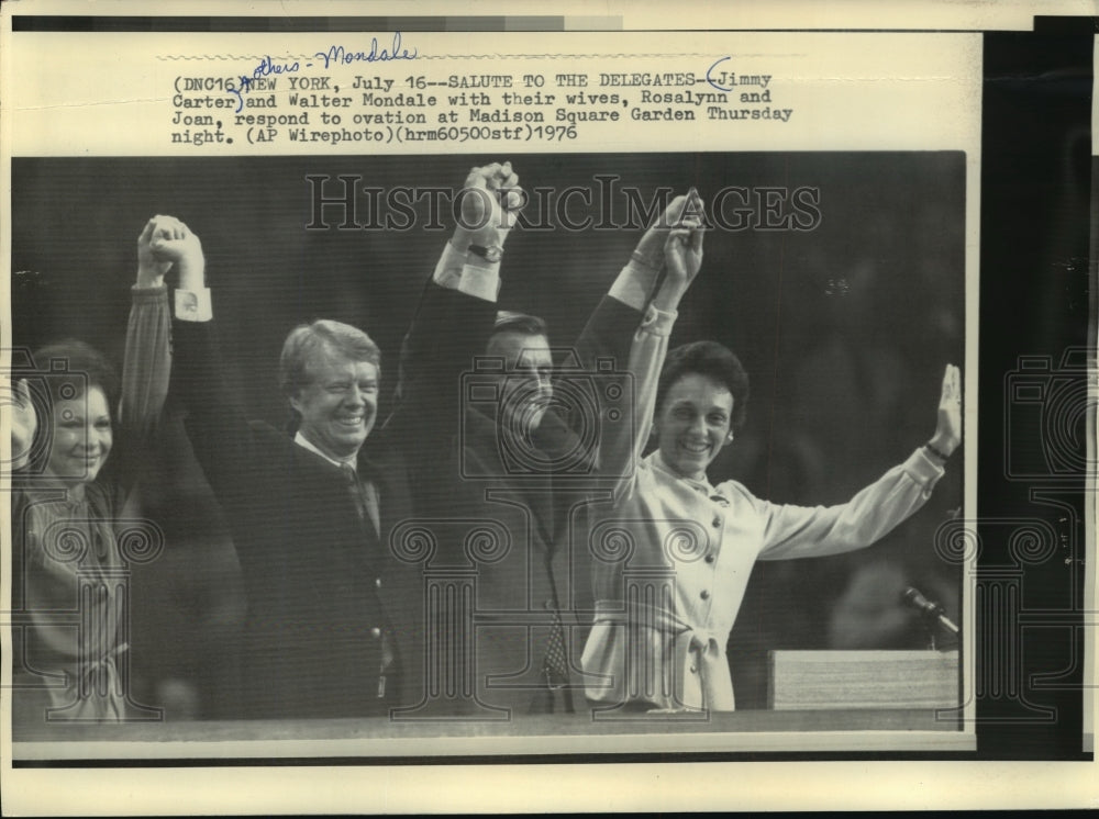 1976 Press Photo Jimmy Carter &amp; Walter Mondale with their wives, Rosalynn &amp; Joan- Historic Images