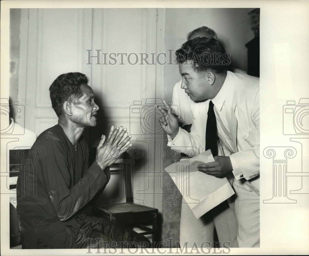 1968 Press Photo Cambodia-People-Sihanouk listens to petitioner- Historic Images