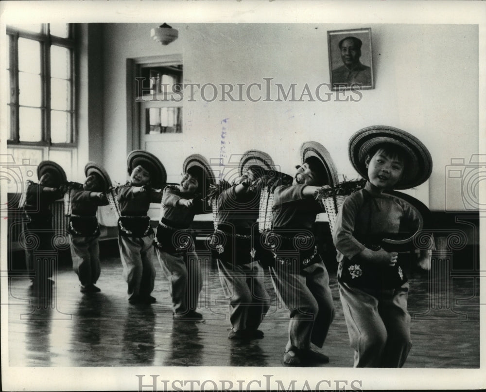 1973 Press Photo Chinese Students Rehearse Dance in a Peking school - Historic Images