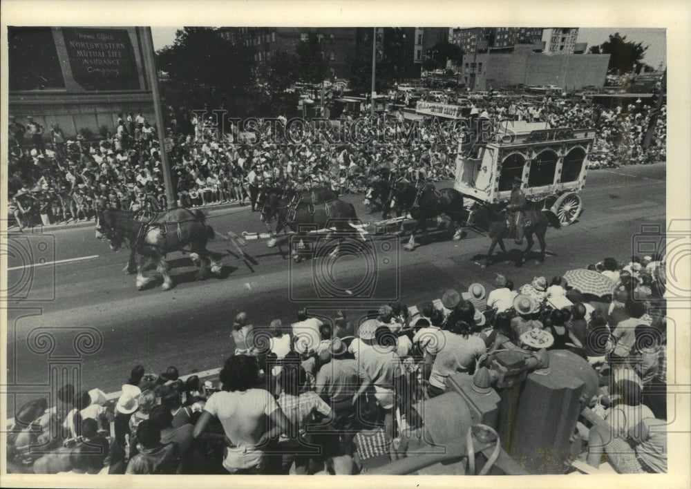 1973 Press Photo Schlitz Circus Parading Down Street in Milwaukee  - mja69282- Historic Images