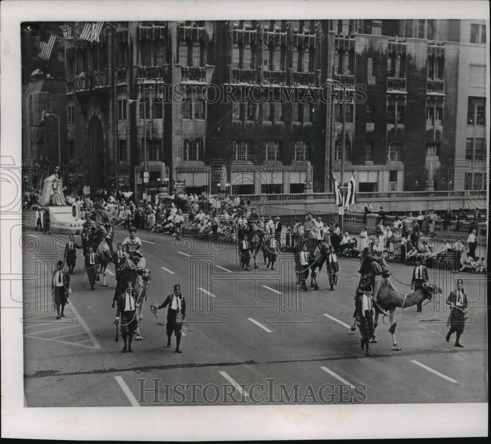 1958 Press Photo Members of the Zor temple of Madiso led camels as they paraded