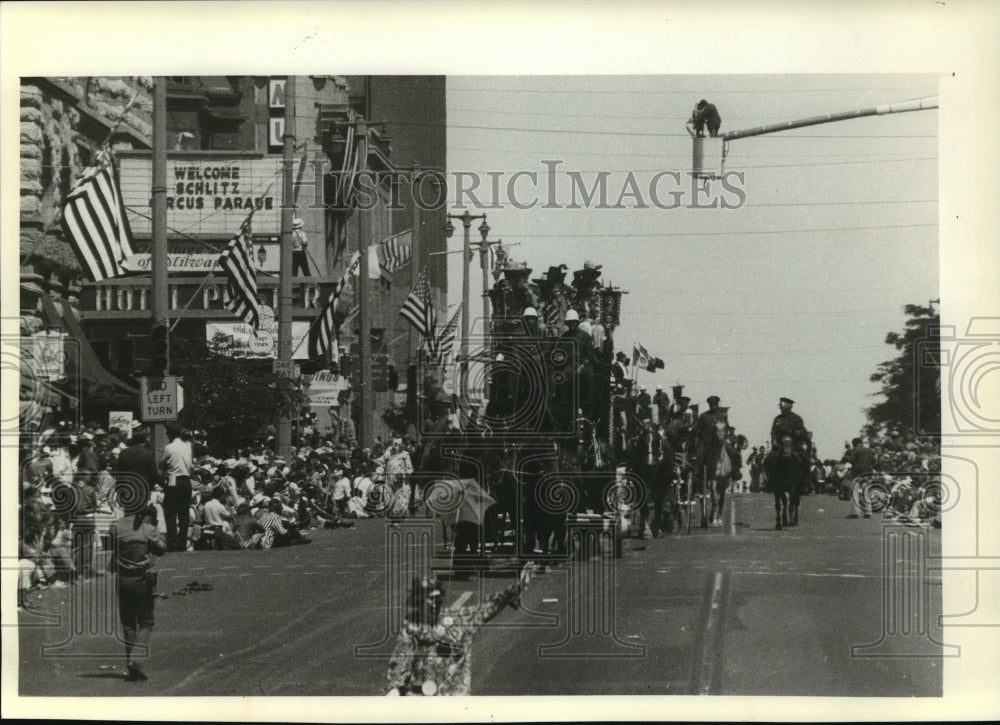  Press Photo Wisconsin circus parade- Historic Images