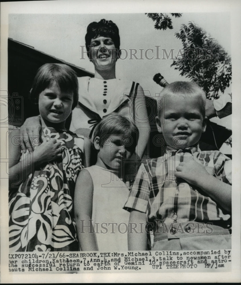 1966 Press Photo Michael Collins Family After Their Return From Space- Historic Images