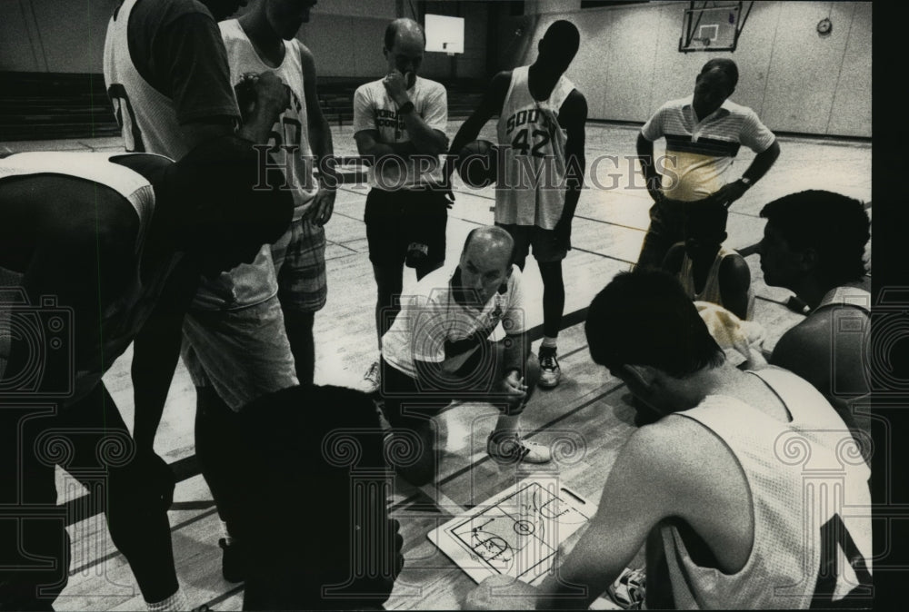 1991 Press Photo Mark Christenson and Waukesha South High School Basketball Team- Historic Images