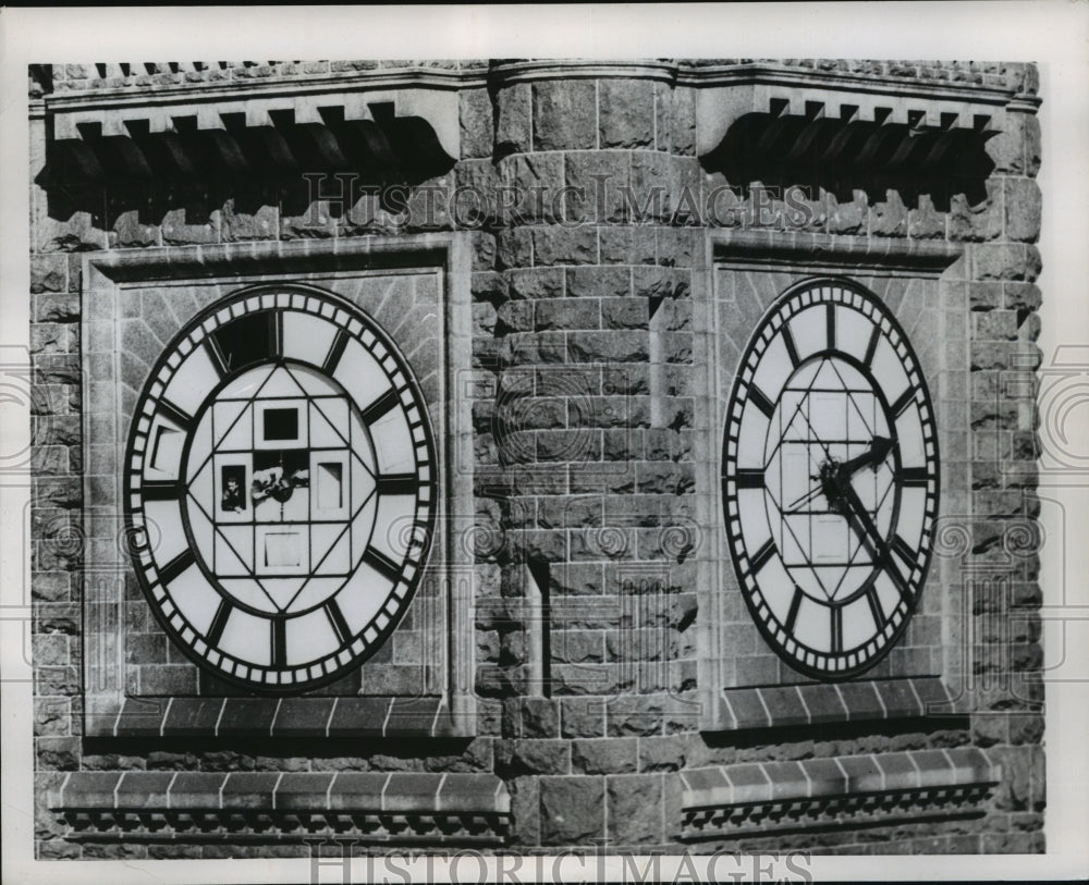 1954 Press Photo Cleaning Courthouse Clock in Minneapolis - mja71920- Historic Images