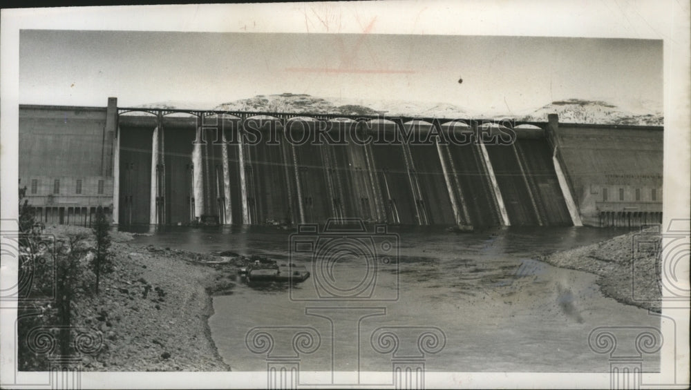 1950 Press Photo Grand Coulee Dam Under Repair, Washington- Historic Images