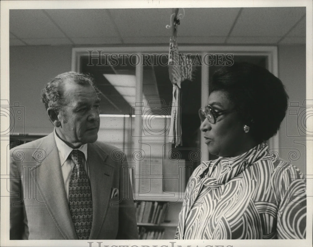 1976 Press Photo CBS News Correspondent Charles Collingwood with Kathleen Crosby- Historic Images