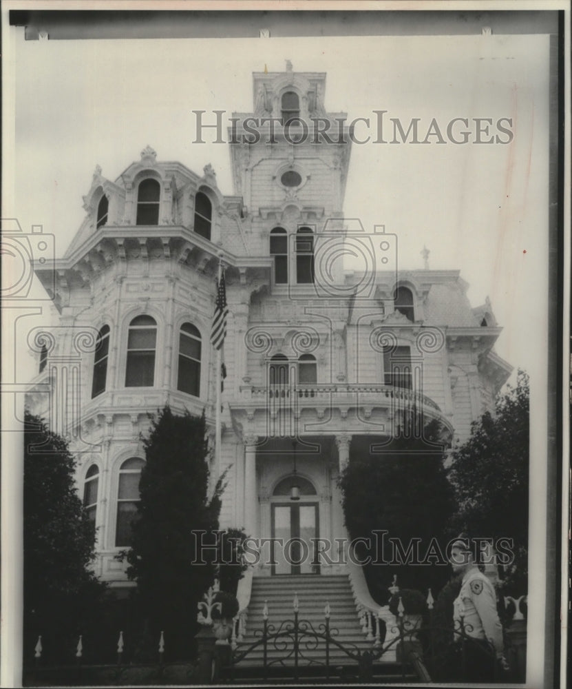 1961 Press Photo Ronald Reagan Wants to Move Family Out of Mansion to New House- Historic Images