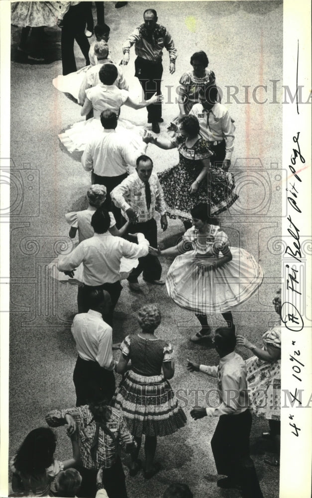 1979 Press Photo Square Dancers on Arena Floor - mja73423