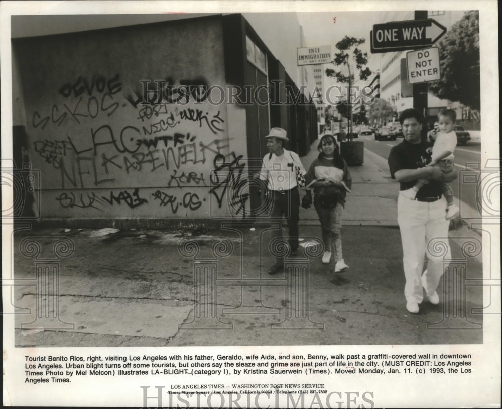 1993 Press Photo Benito, Geraldo, Aida and Benny Rios in Los Angeles, California- Historic Images