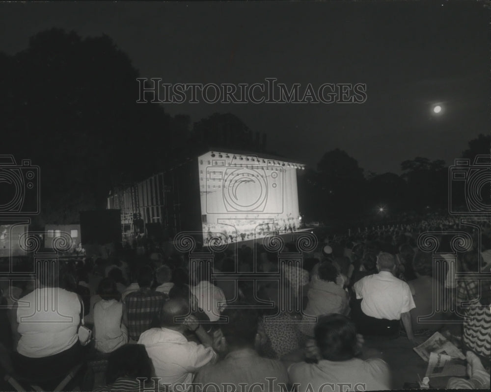 1965 Press Photo New York Philharmonic plays in Central Park, New York, New York- Historic Images