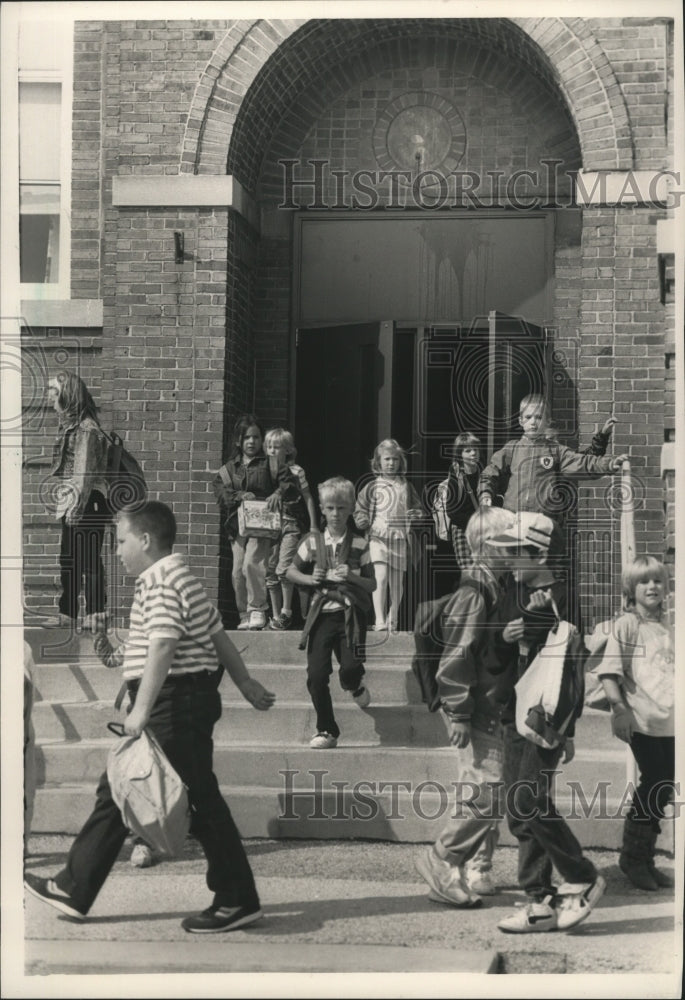 1988 Press Photo Students of Lincoln Elementary School in Cudahy, Wisconsin- Historic Images