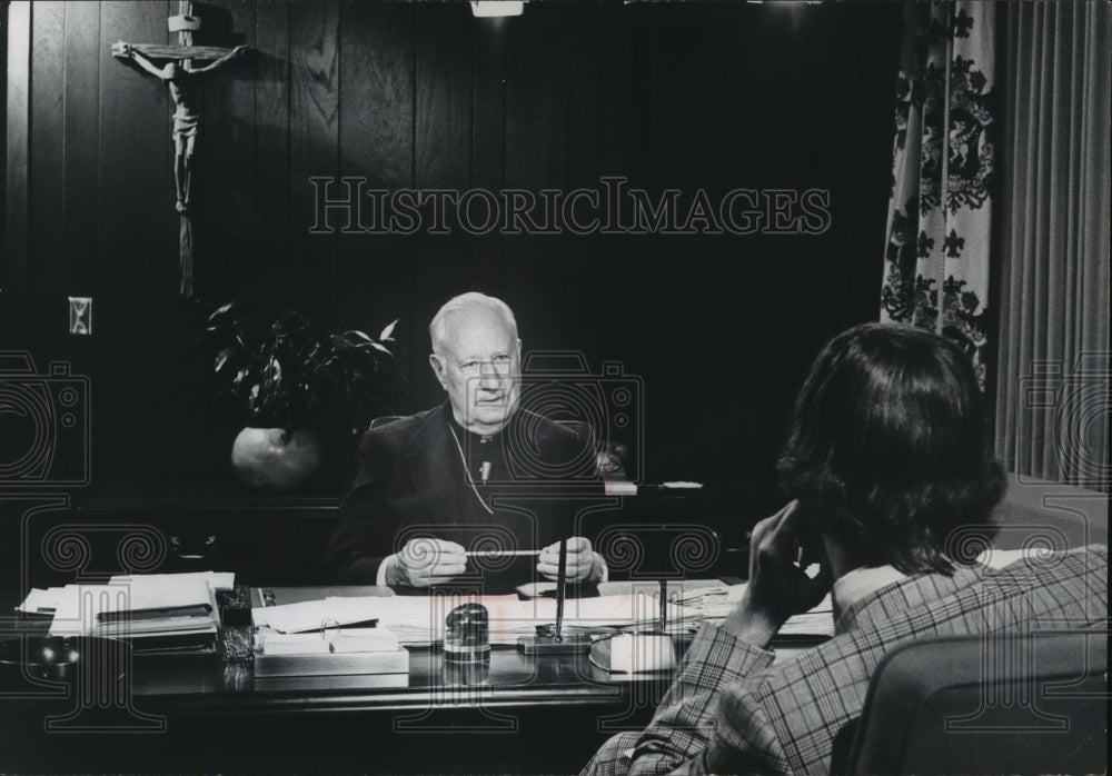 1974 Press Photo Archbishop William Cousins discusses position on birth control- Historic Images