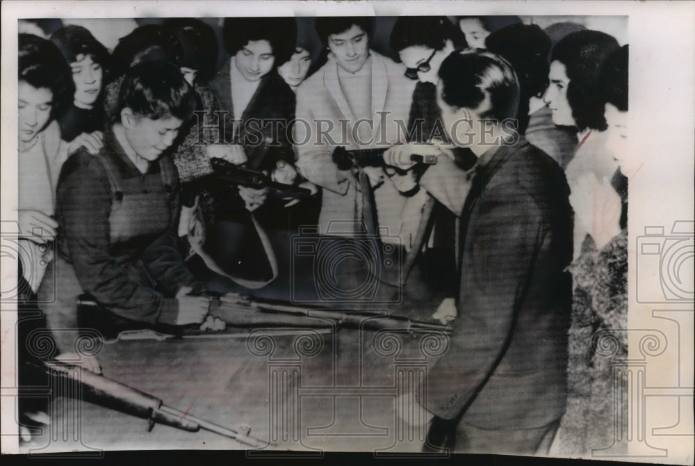 1964 Press Photo Greek Cypriot Women Learning About Gun Use From Officer- Historic Images