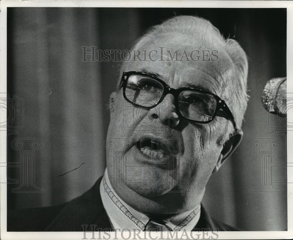 1972 Press Photo County Executive John Doyne- Historic Images