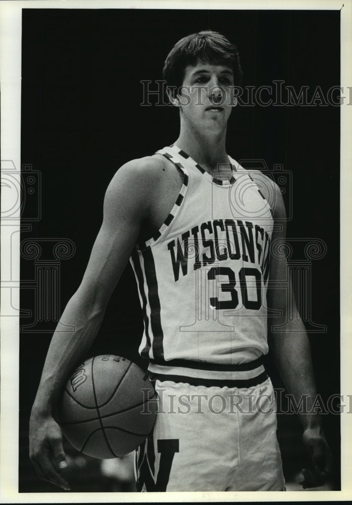 1980 Press Photo Basketball player Mike Kreklow of the University of Wisconsin- Historic Images