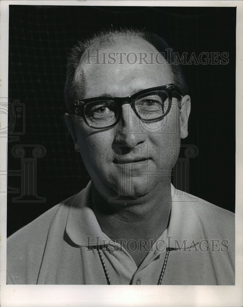 1944 Press Photo Milwaukee coach Ray Krzoska - mja77271- Historic Images