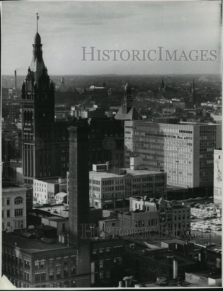 1962 Press Photo Milwaukee, Wisconsin City Hall exterior- Historic Images