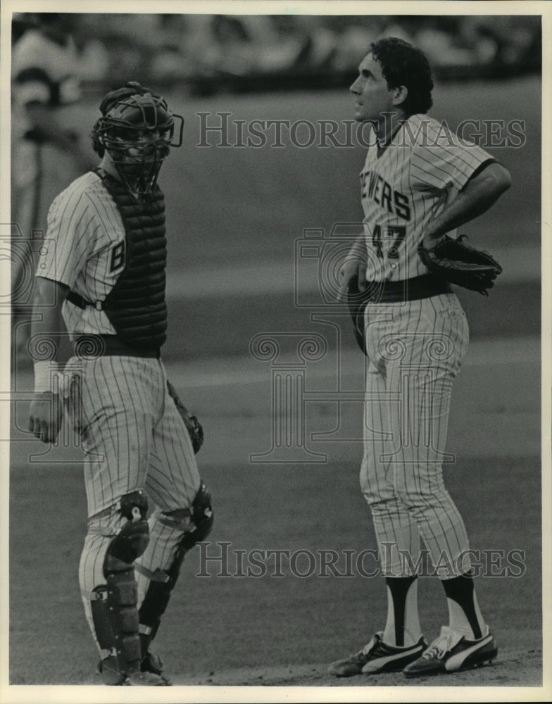 1984 Press Photo Brewers' baseball players Jaime Cocanower and Bill Shroeder