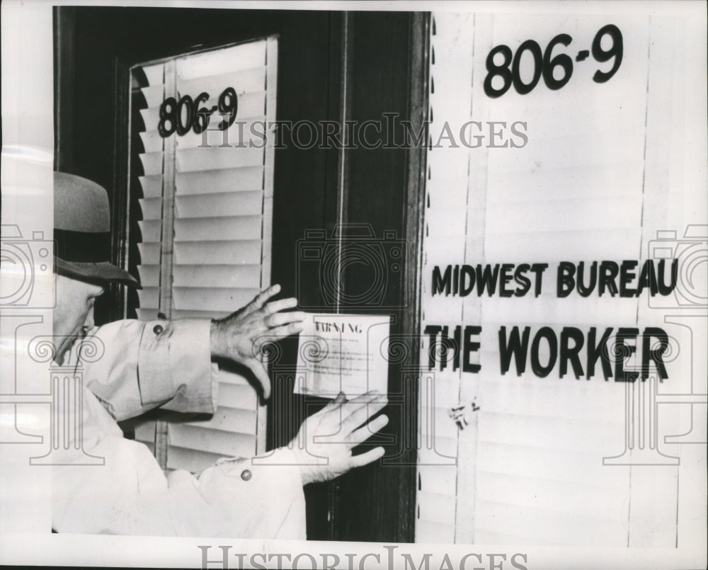 1956 Press Photo Offices across the country shut down by the US Internal Revenue