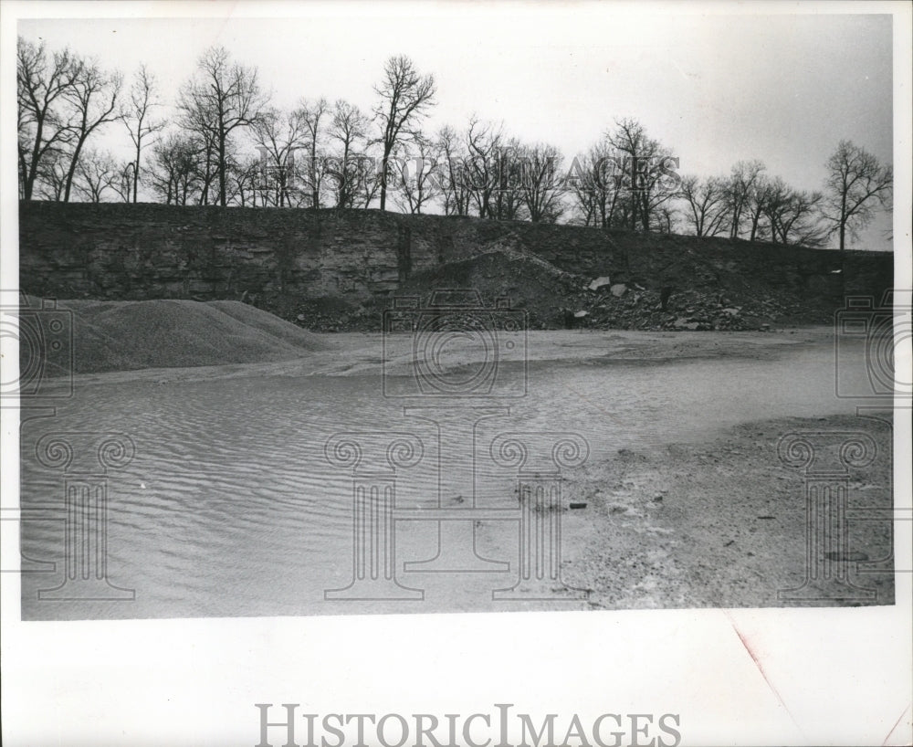 1965 Press Photo Fossil Digging Site - mja79259- Historic Images