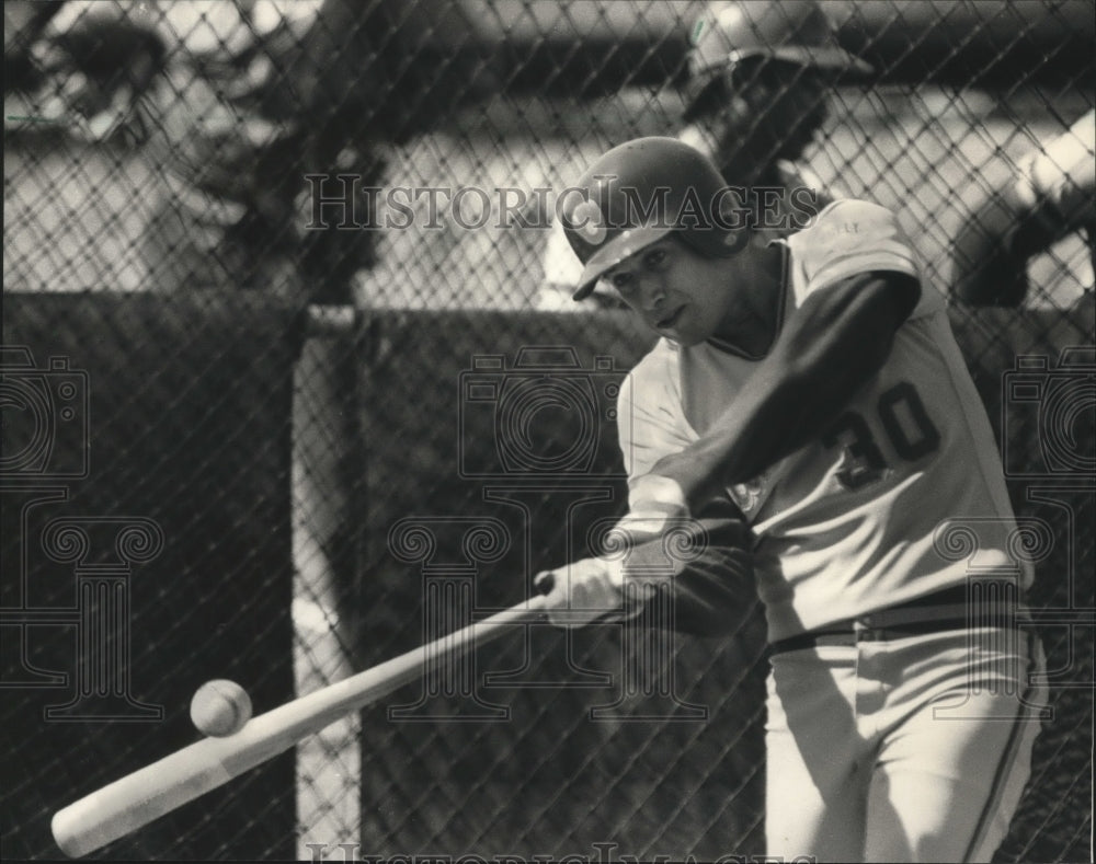 1987 Press Photo Milwaukee Brewers baseball hopeful Steve Kiefer up to bat- Historic Images