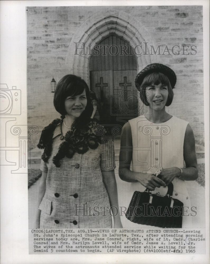 1965 Press Photo Mrs. Jane Conrad and Mrs. Marilyn Lovell, wives of astronauts- Historic Images