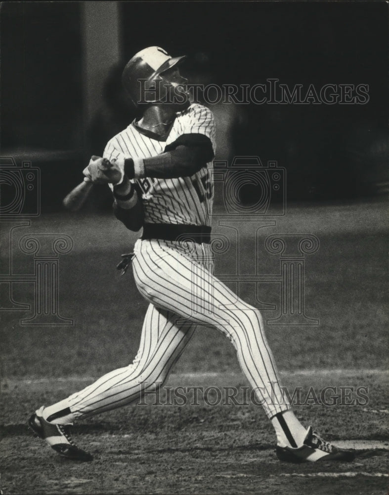 1980 Press Photo Baseball player Cecil Cooper at bat - mja80578- Historic Images