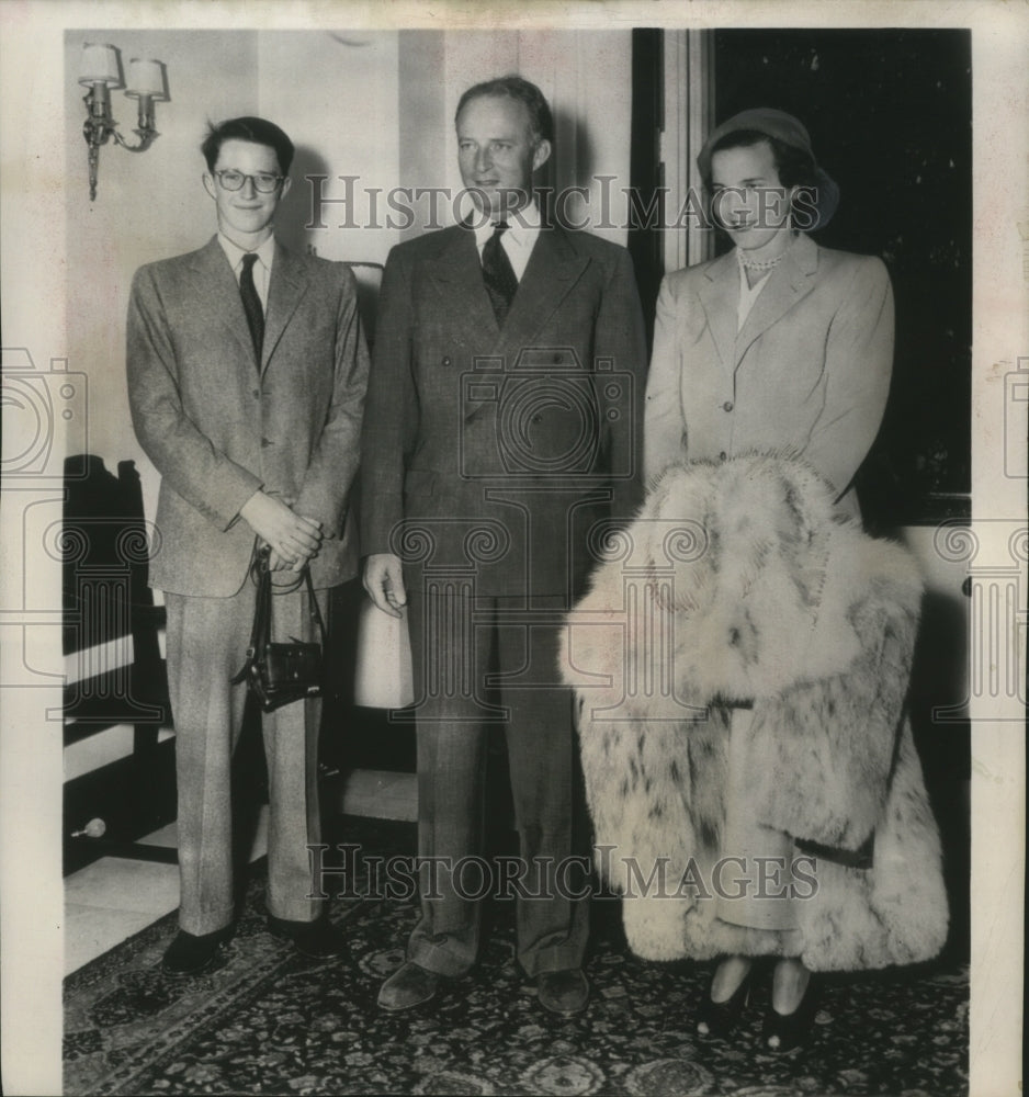 1950 Press Photo Belgium Royal Family-King Leopold, his wife and his son- Historic Images