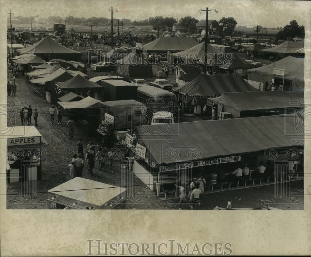 1961 Press Photo Tent City Springs Up Around Dodge County Fair in Wisconsin- Historic Images